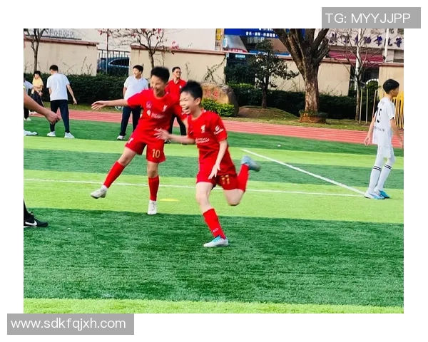 掌握足球技巧的全面指南从基础到进阶教你如何踢好足球